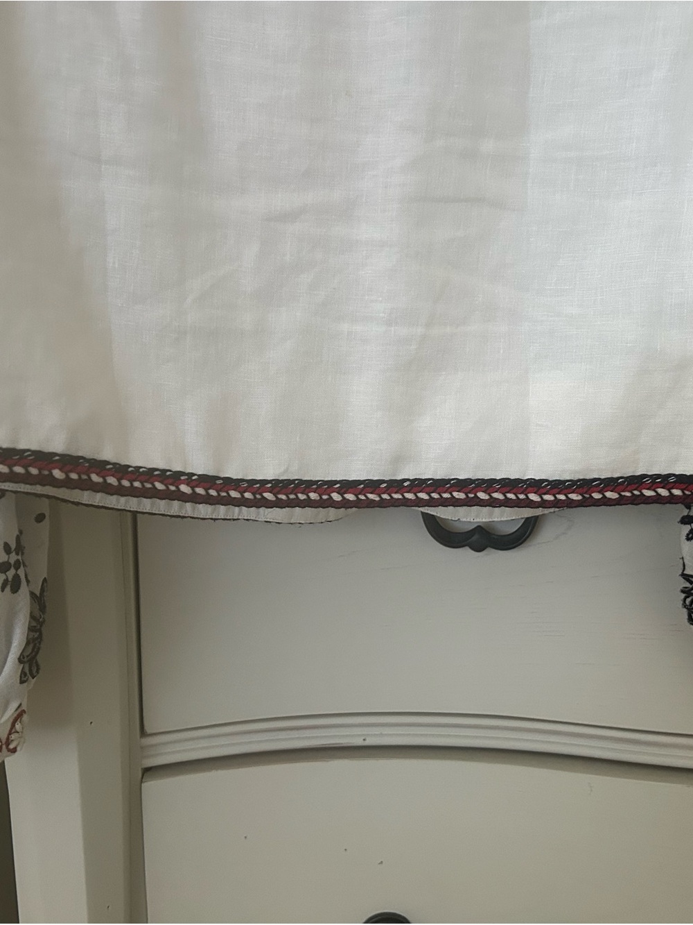 Veronica Beard White Embroidered Jacket with Burgundy and Black Accents - Picture 9 of 10